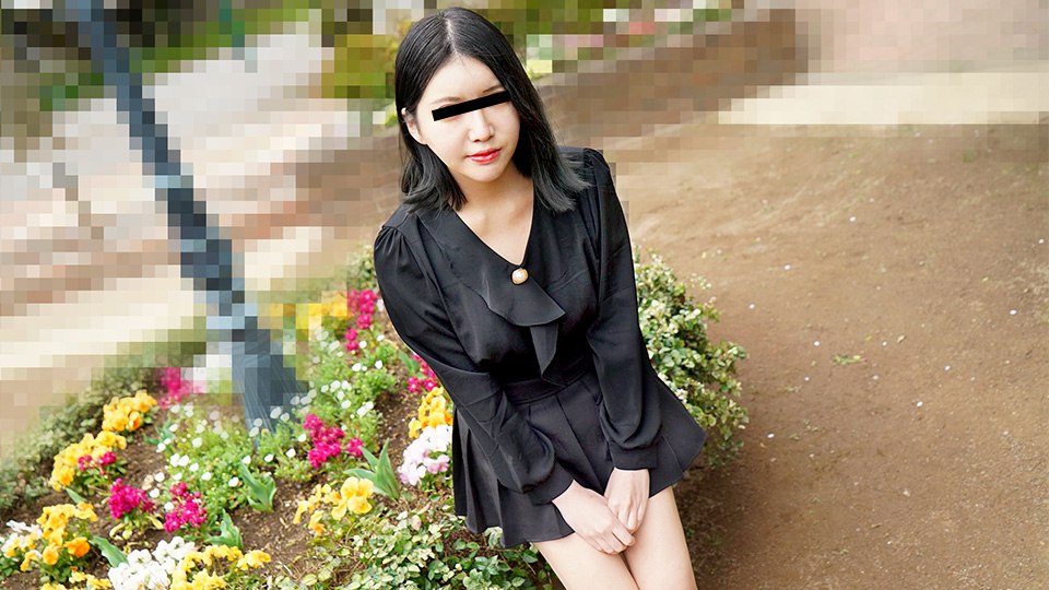 《102823_01 手ぶらバイブが美尻でプロペラ回転！ハメられながら彼氏と通話する素人娘！  鈴宮ひかり》最新高清视频播放封面图